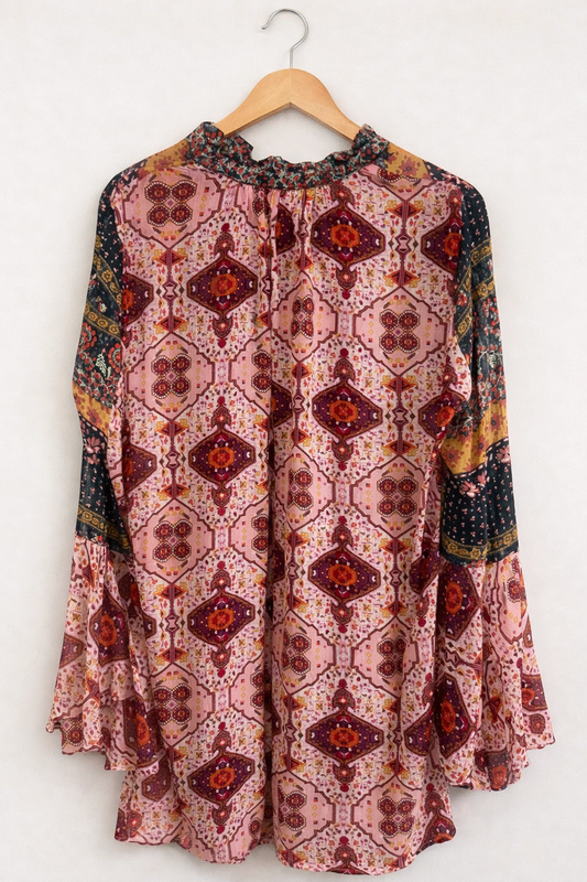 Umgee Bell Sleeve Tunic (Size L)